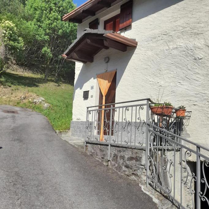 La Casetta Delle Nuvole Mazzo di Valtellina Eksteriør billede